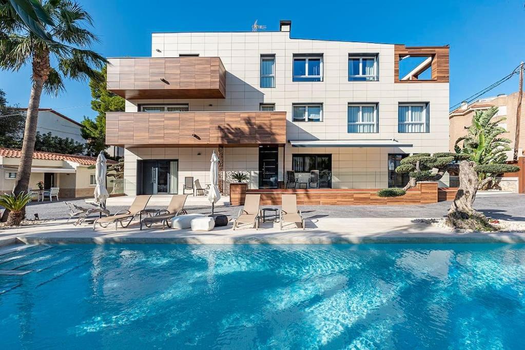2 Min From The Sea Pool, Comfort And Free Wifi ミアミ・プラトーヤ エクステリア 写真